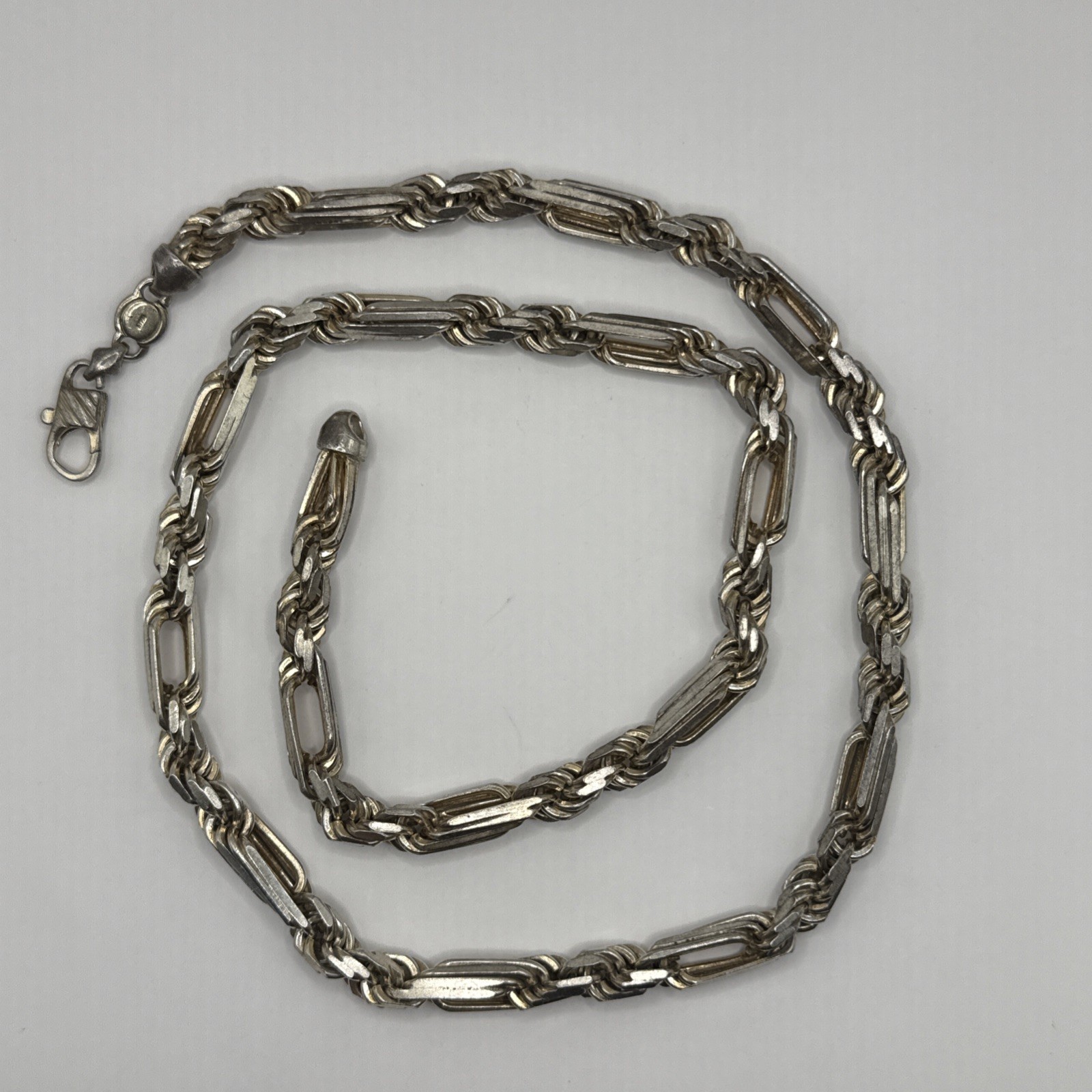 Italy 25.5″ Length Sterling Silver Figaro Chain 7.8mm (105 Gr)