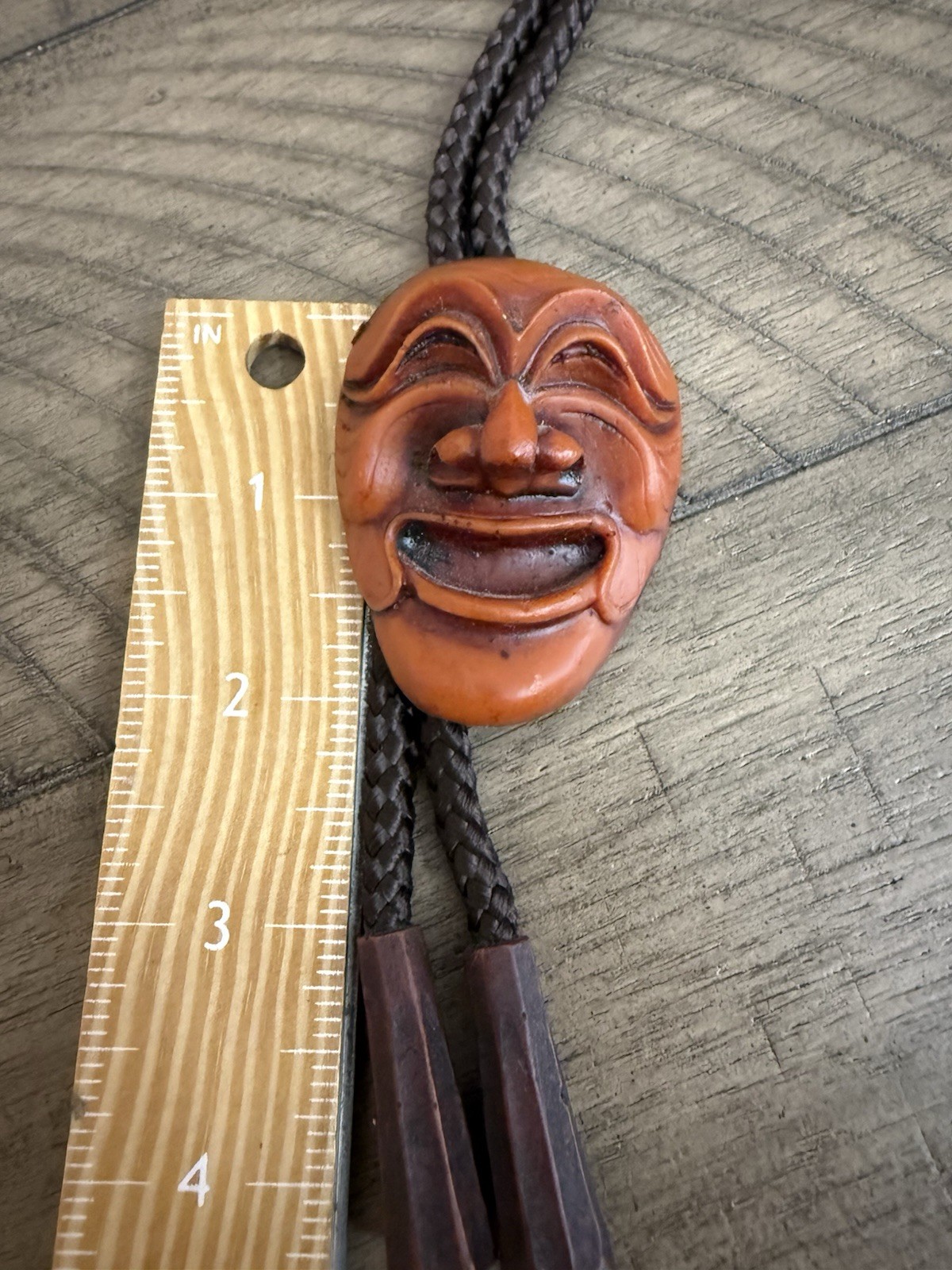 Vintage Korean Hahoetal Yangban Resin Wood Look Face Mask Bolo Tie