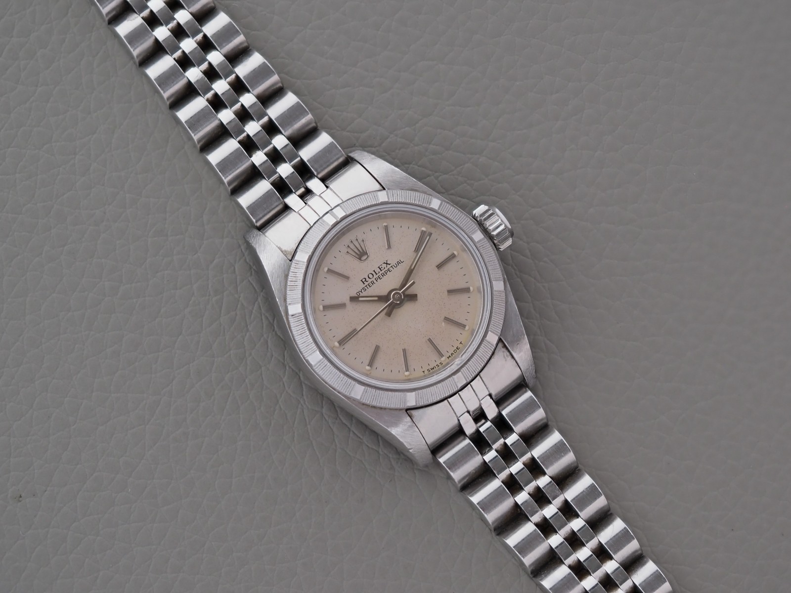 Rolex Lady Oyster Perpetual 24.7mm Silver Dial 67230 1996