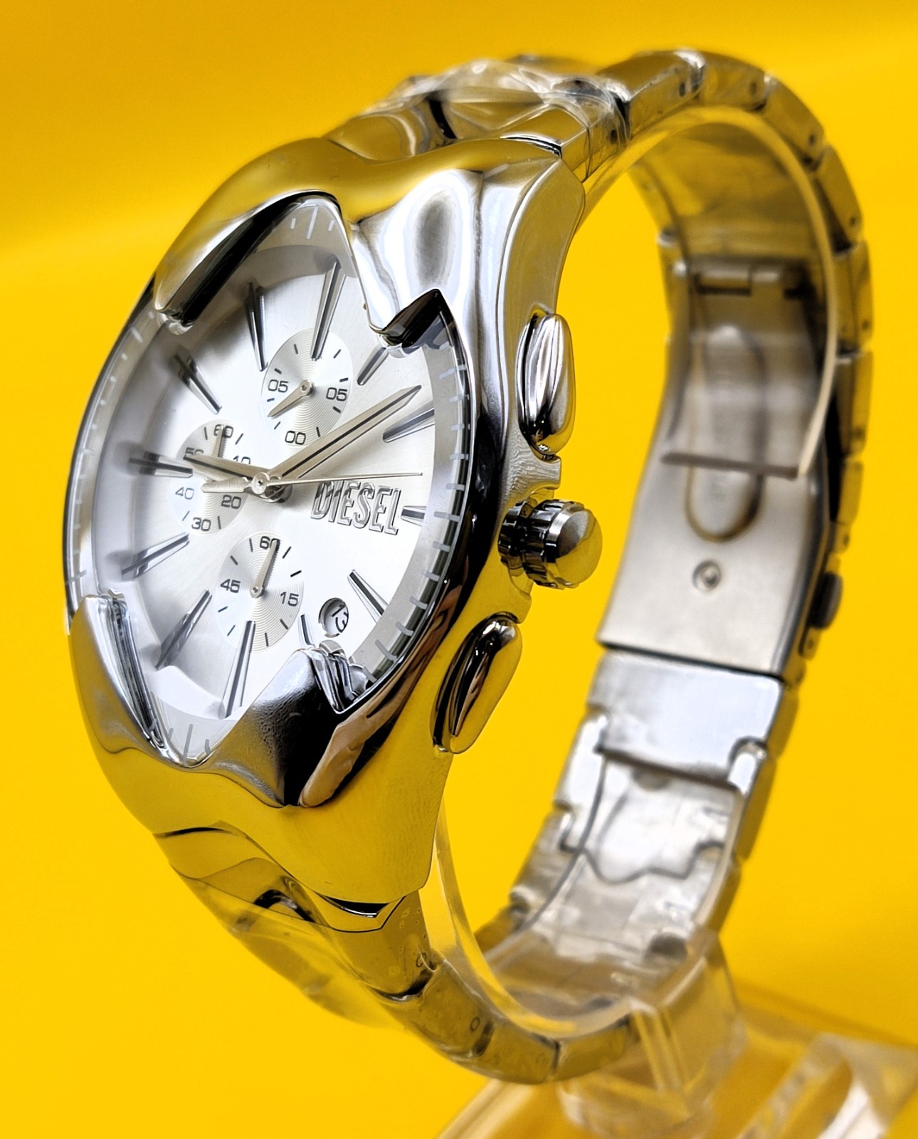 Premium Diesel Chronograph Silver Dial Analog Refurbished Men’s Wrist Watch