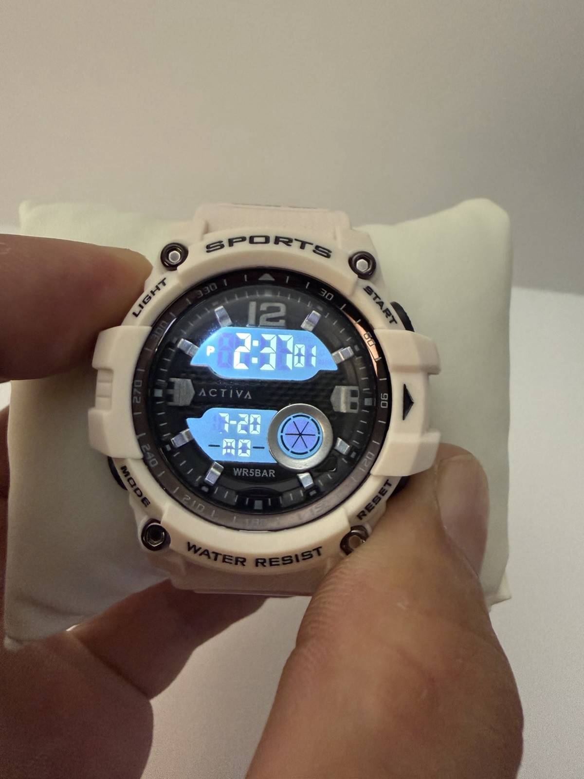 ACTIVA Shock Resistant Digital Sport Watch Quartz Water/Shock Resist White Box