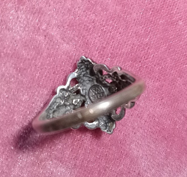 Sterling Silver Wheeler Manufacturing Black Hills type Floral Ring Size 7.5 4.1g