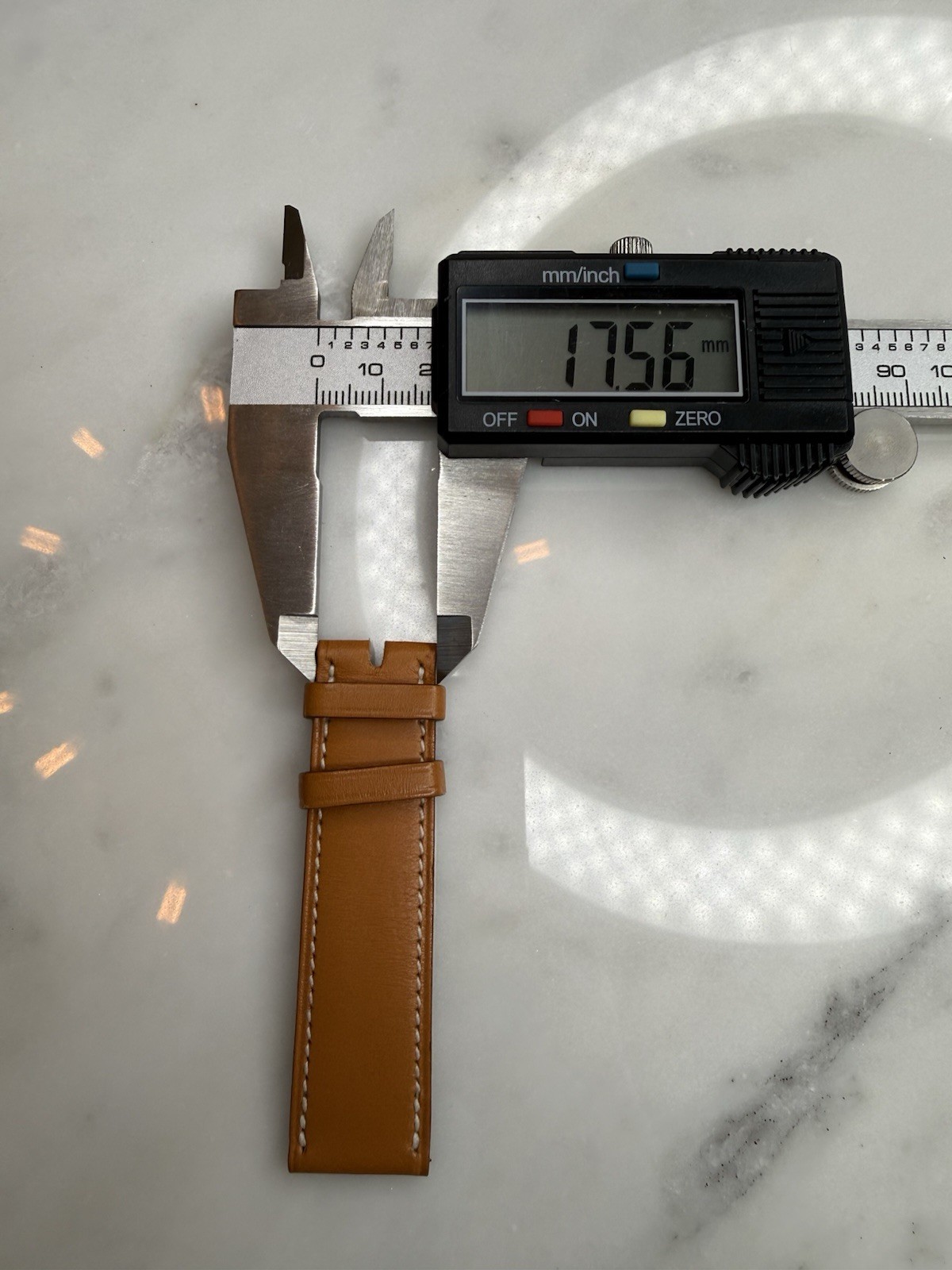 HERMES Gold Natural Leather Strap Cape Cod GM Watch (19mm)