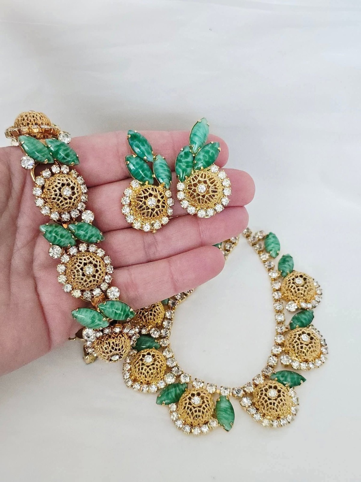 Vintage Verified JULIANA Green Peking Glass Bracelet Necklace Earrings Set