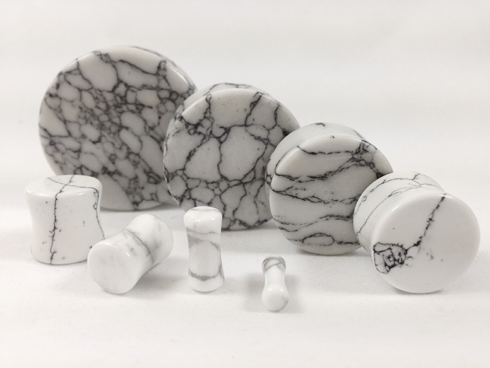 PAIR White Howlite Organic Stone Plugs Gauges – 3mm (8g) up to 25mm (1″)