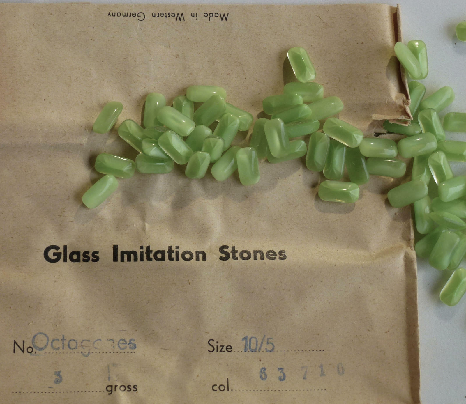 72 Vintage Glass Rhinestone Octagon Lime Green Moonstone Germany 10x5mm I5-3