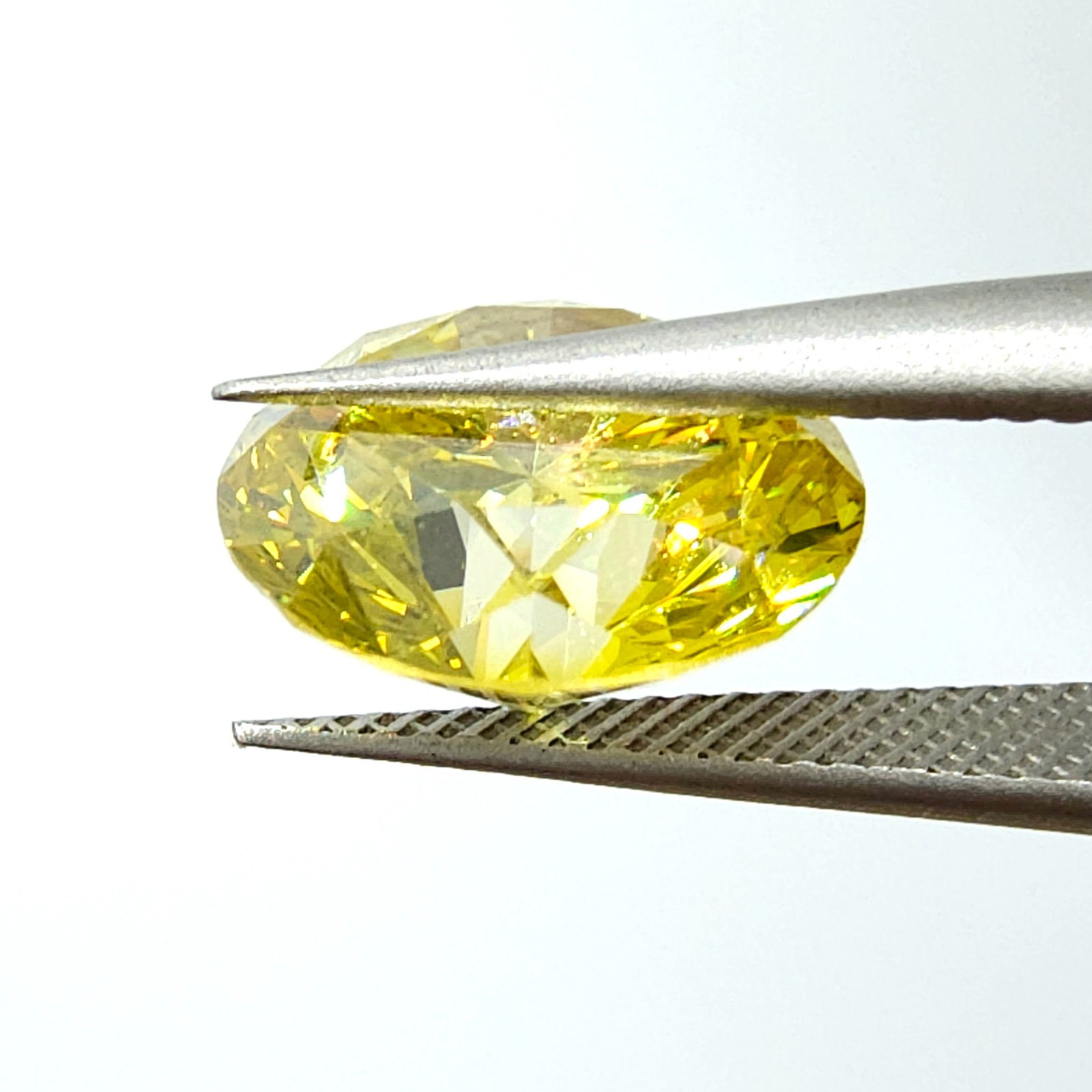4.31 ct Fancy Vivid Yellow VS1 Round SGL Cert Treated Color & Clarity Enhanced