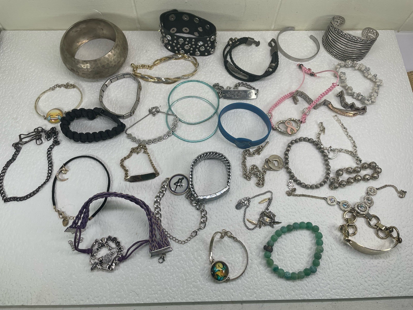 Lot of Assorted Sizes Mix 30+ Pieces Necklaces, Bracelets Gold Copper Tone