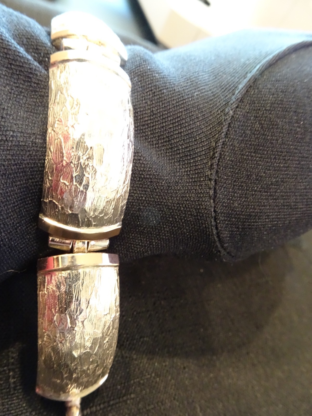 #779 SP-925 4-SECTION BANGLE LINK BRACELET-FANCY–READY FOR A QUEEN