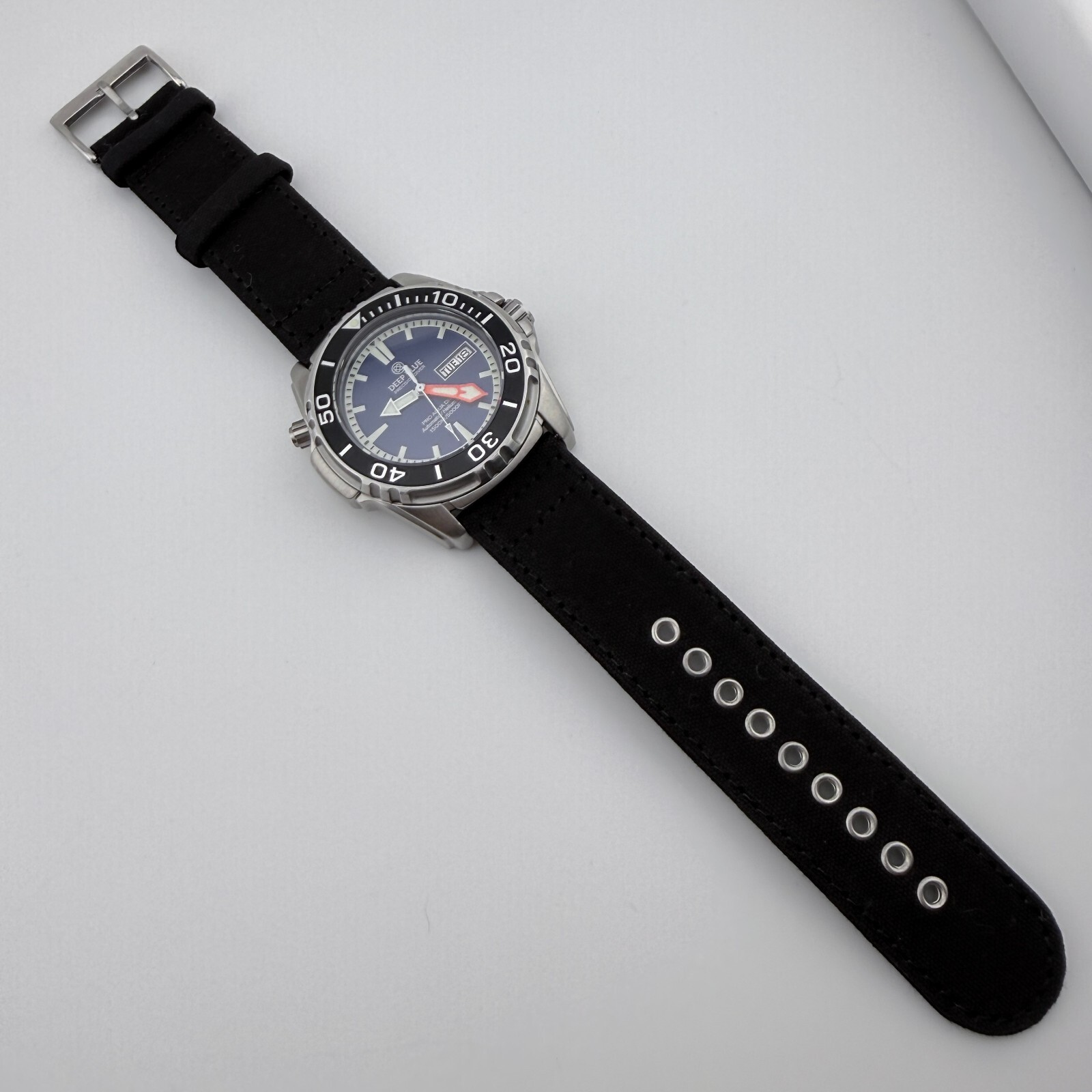 Deep Blue Men’s Pro Aqua 1500 Diver Automatic Day Date Blue Dial