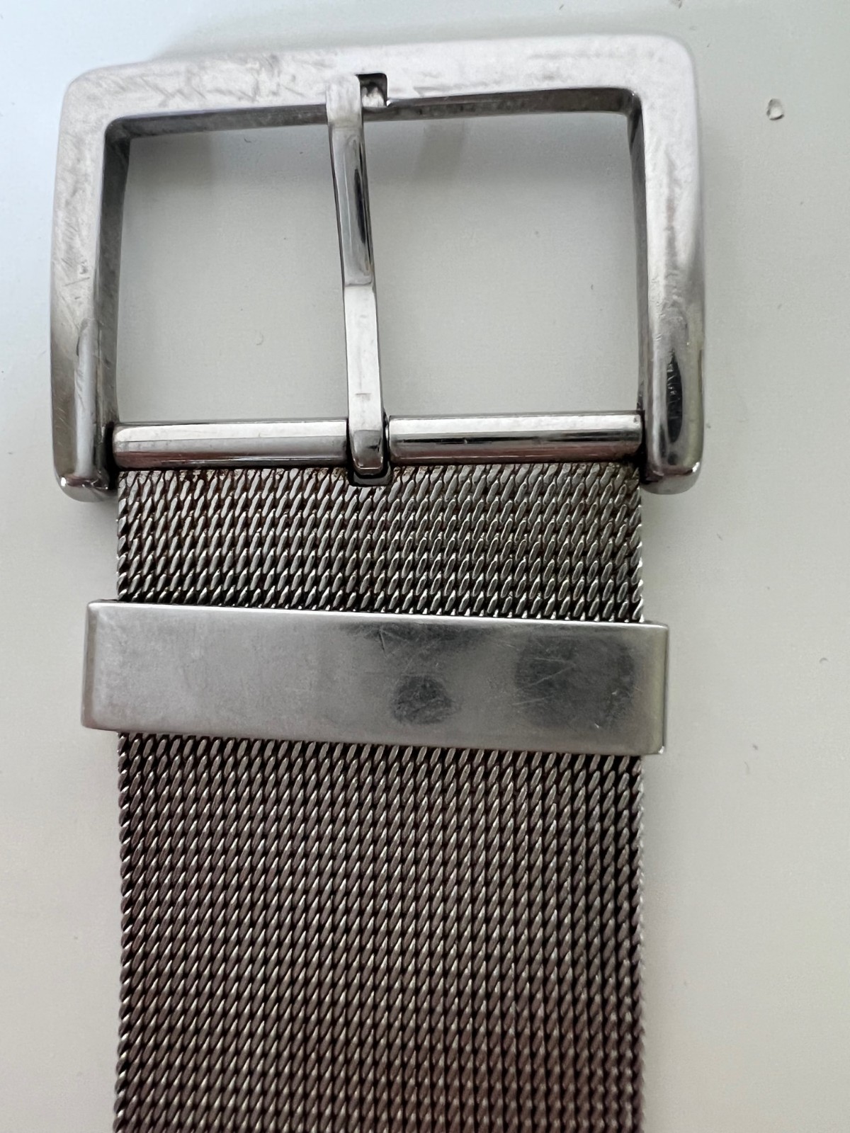 Operational DKNY Stylish Women’s Stainless Steel Mesh Band Watch