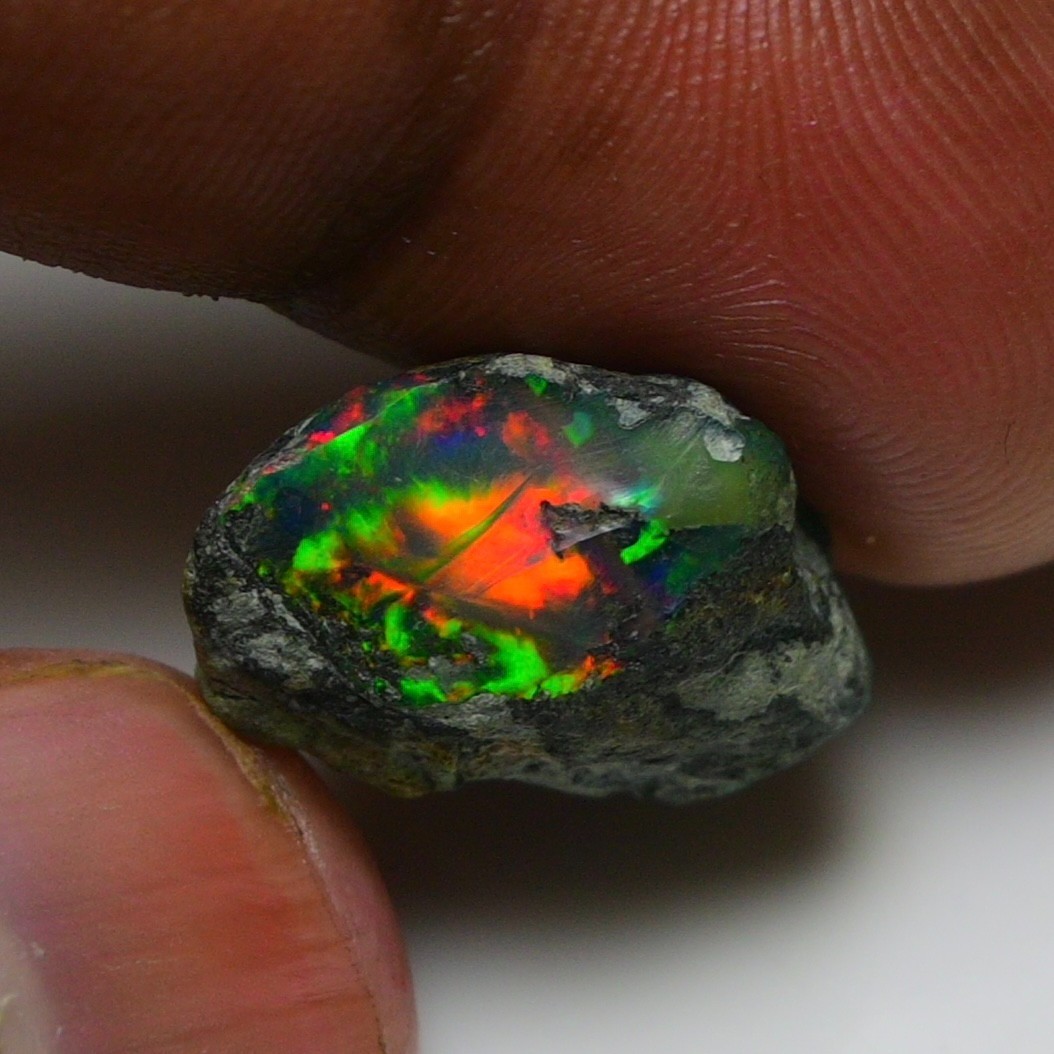 Ethiopian Black Opal Rough Natural 10.00 Carats 18X16 mm Gemstone For Jewelry