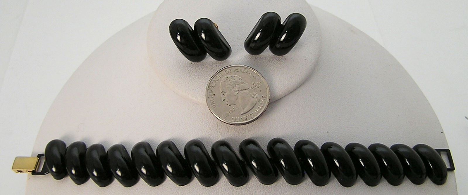 Vintage Napier Black Enamel Angled Oval dome Capsule Link Bracelet Earrings Set