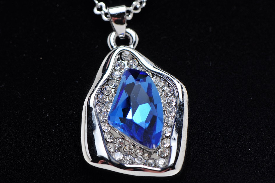 7.36 Ct Pentagon Cut Shape Blue Rhinestone CZ 18K White Gold Plated Pendant