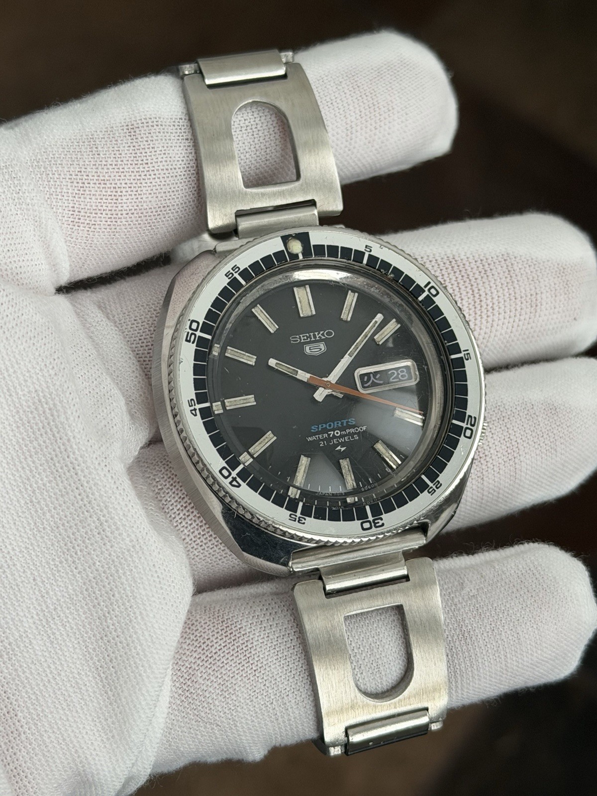 Rare Vintage Seiko 5 Sports 7019-8030 Men’s Automatic Dress Sports Watch JDM 70s