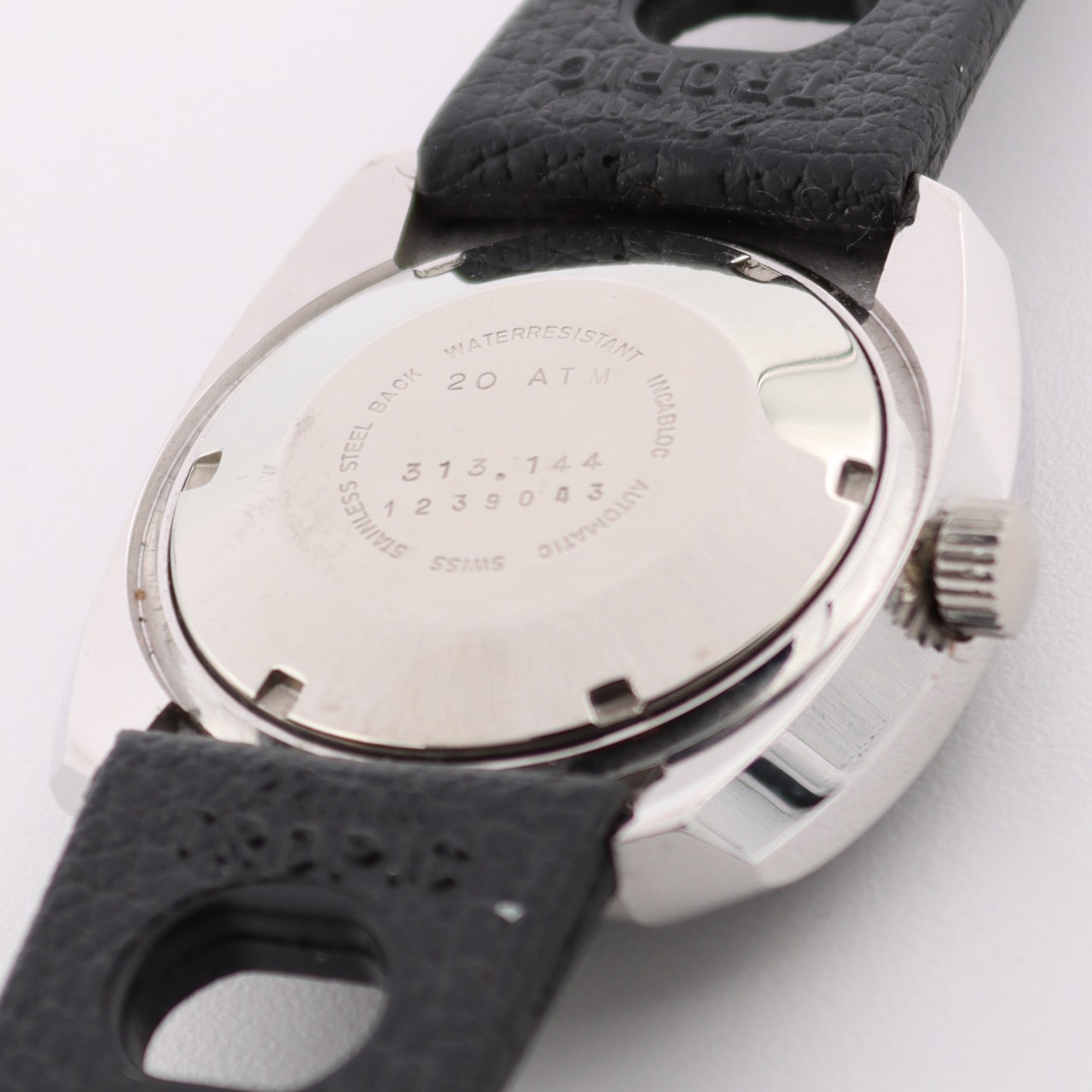 34mm Glycine 313.144 70s Cushion Diver Black Dial Automatic Wristwatch Swiss