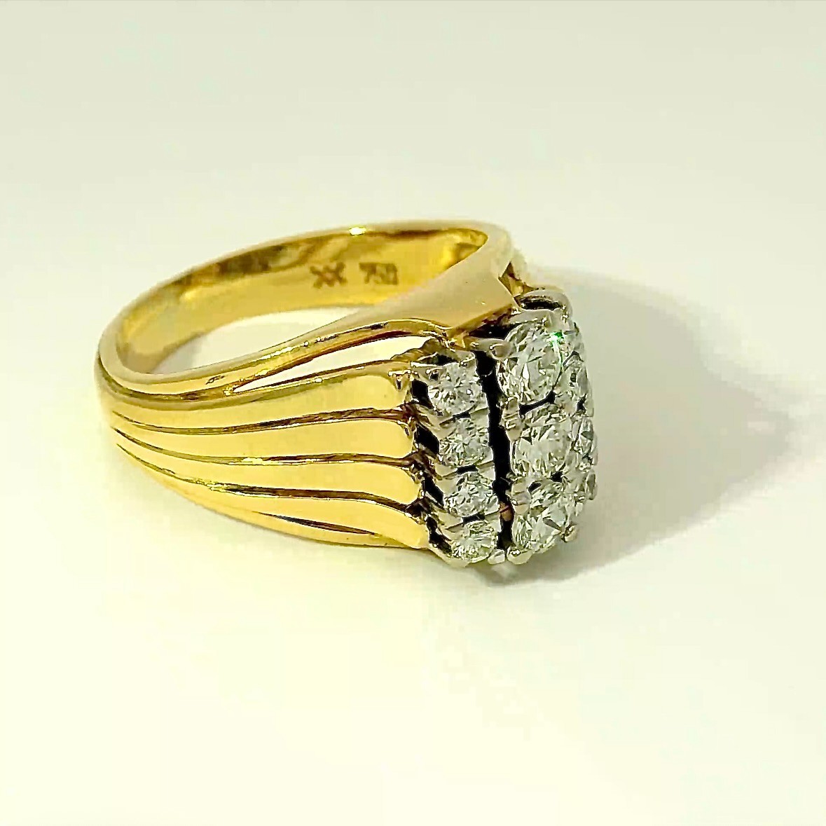 Ring 750 Gold 18 Carat Yellow and White Gold with Diamonds Vintage Handmade