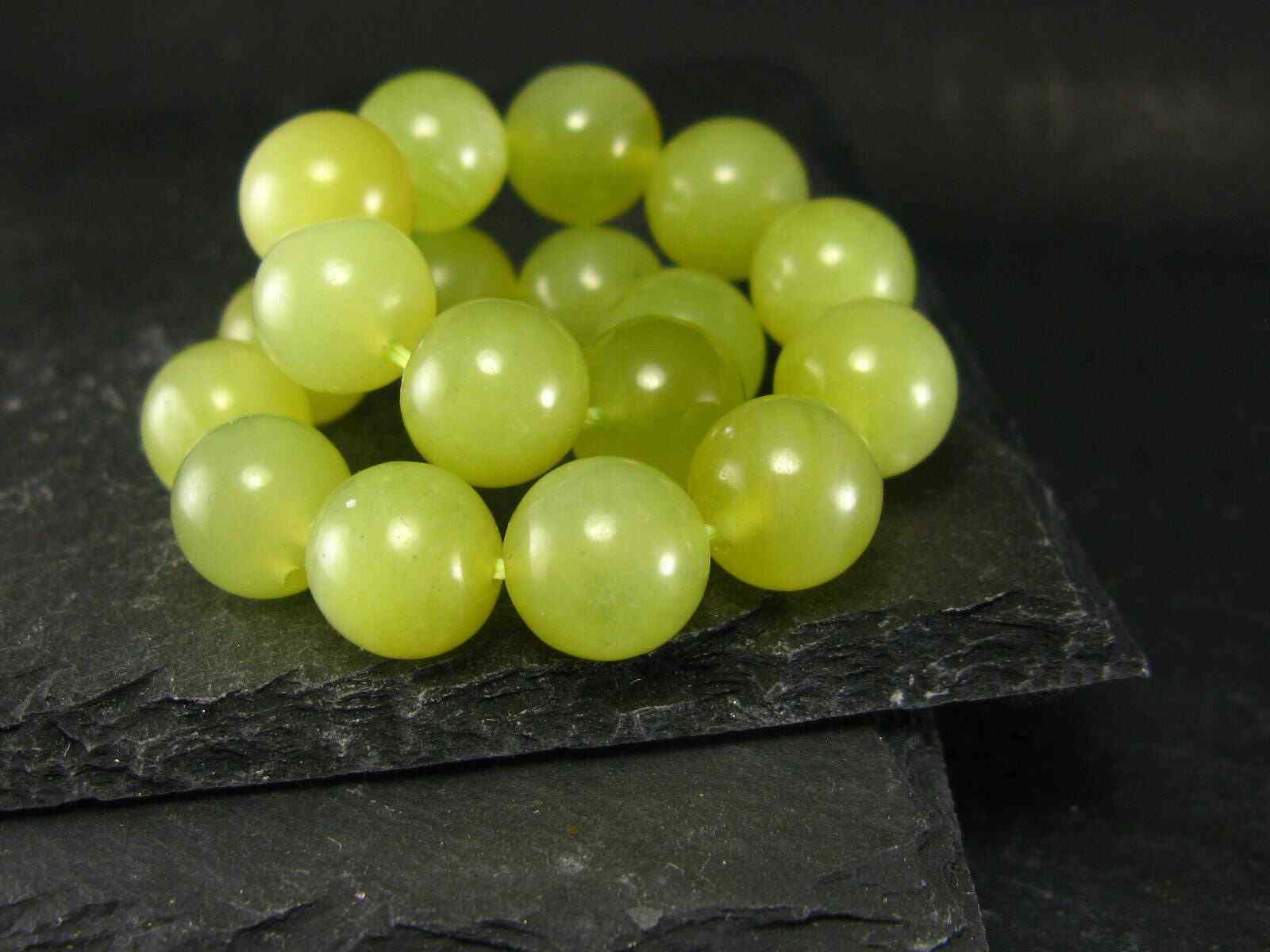 Healerite Serpentine Genuine Bracelet ~ 7 Inches ~ 10mm Round Beads
