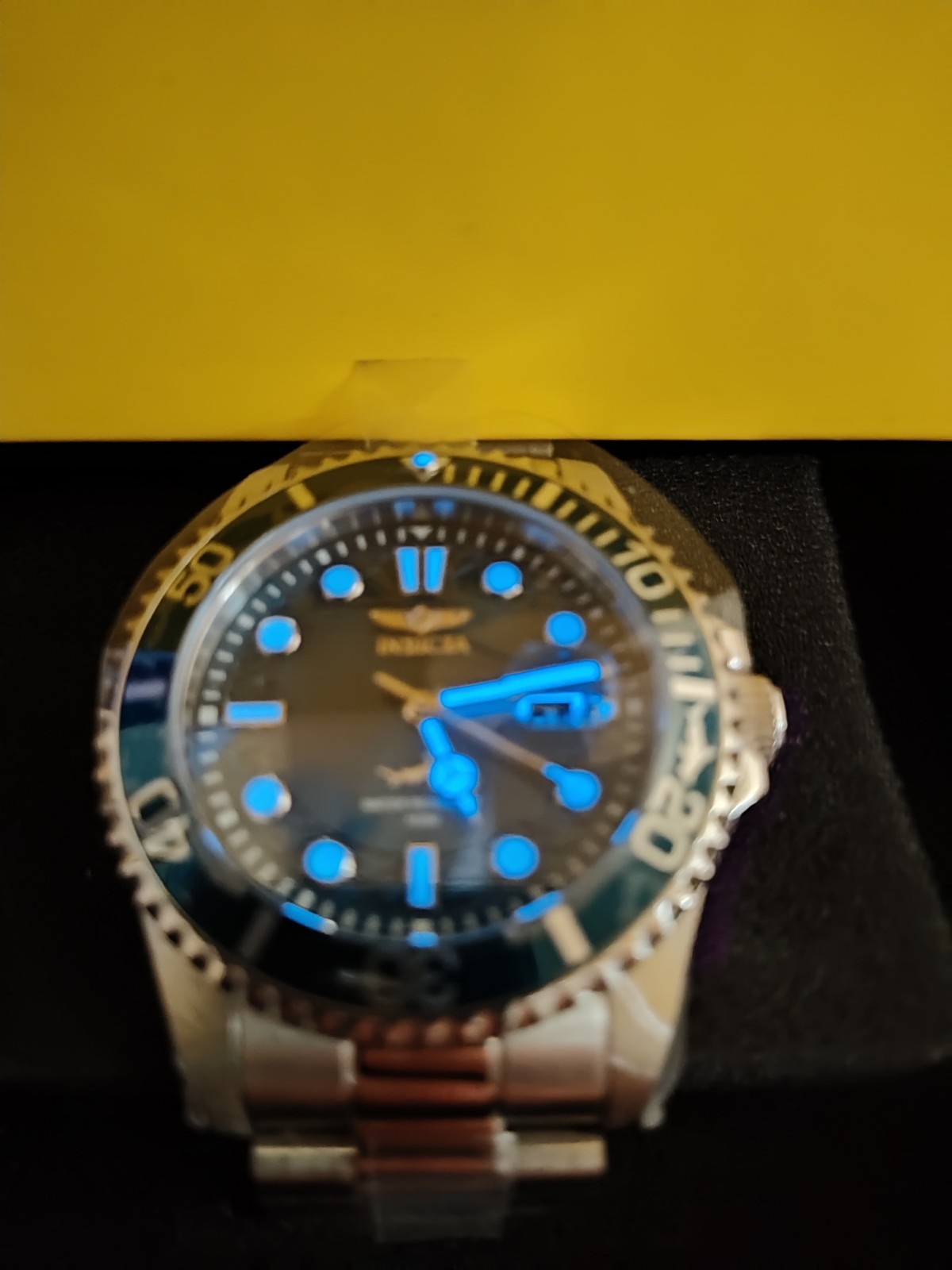 Invicta Shark Diver Silver Dark Blue Wave Edge Face With Shark AMAZING BLUE LIME