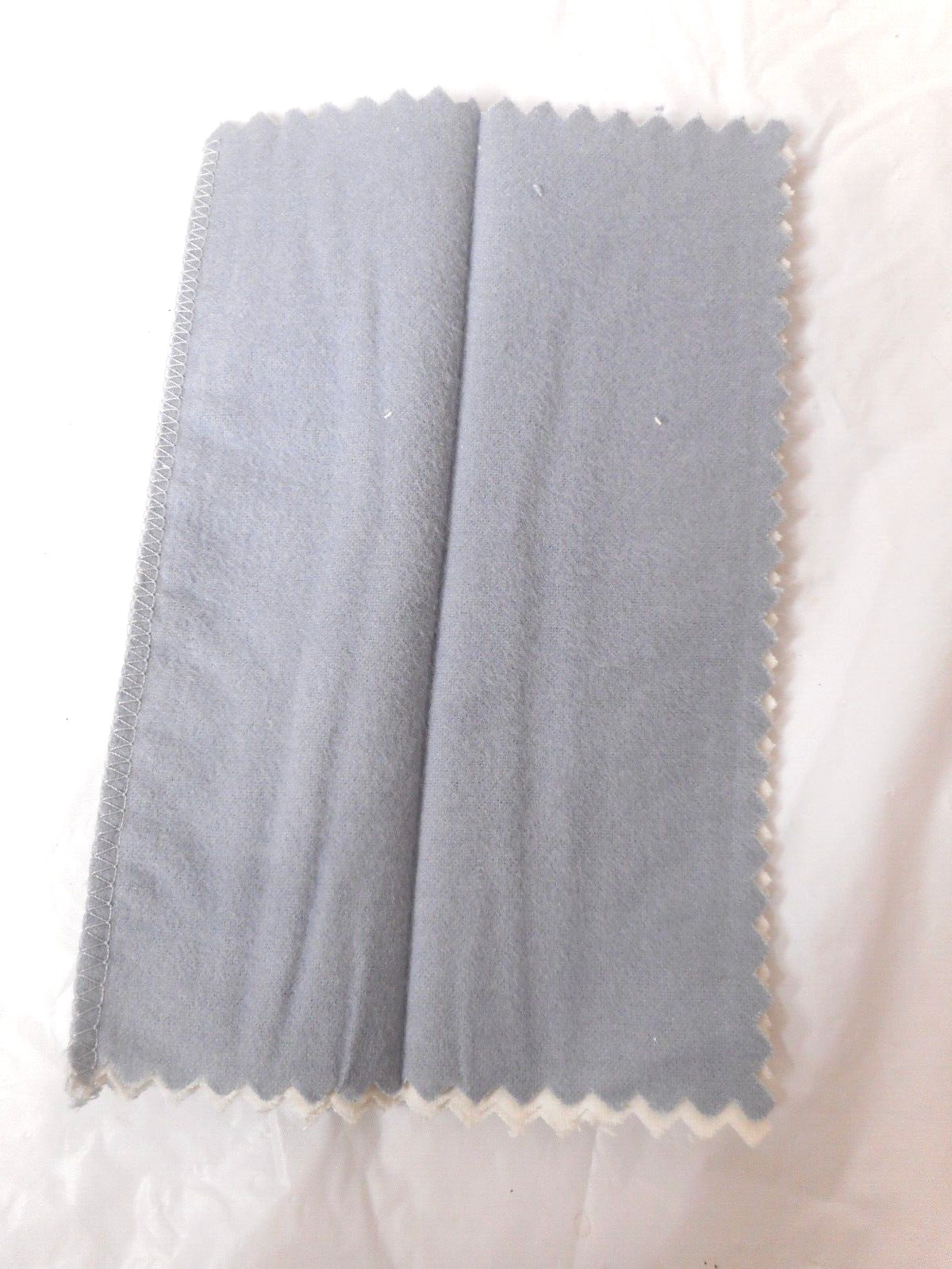 Avon Exclusive Hagerty Jewelry & Watch Care Cloth Binded Original Box 10×8