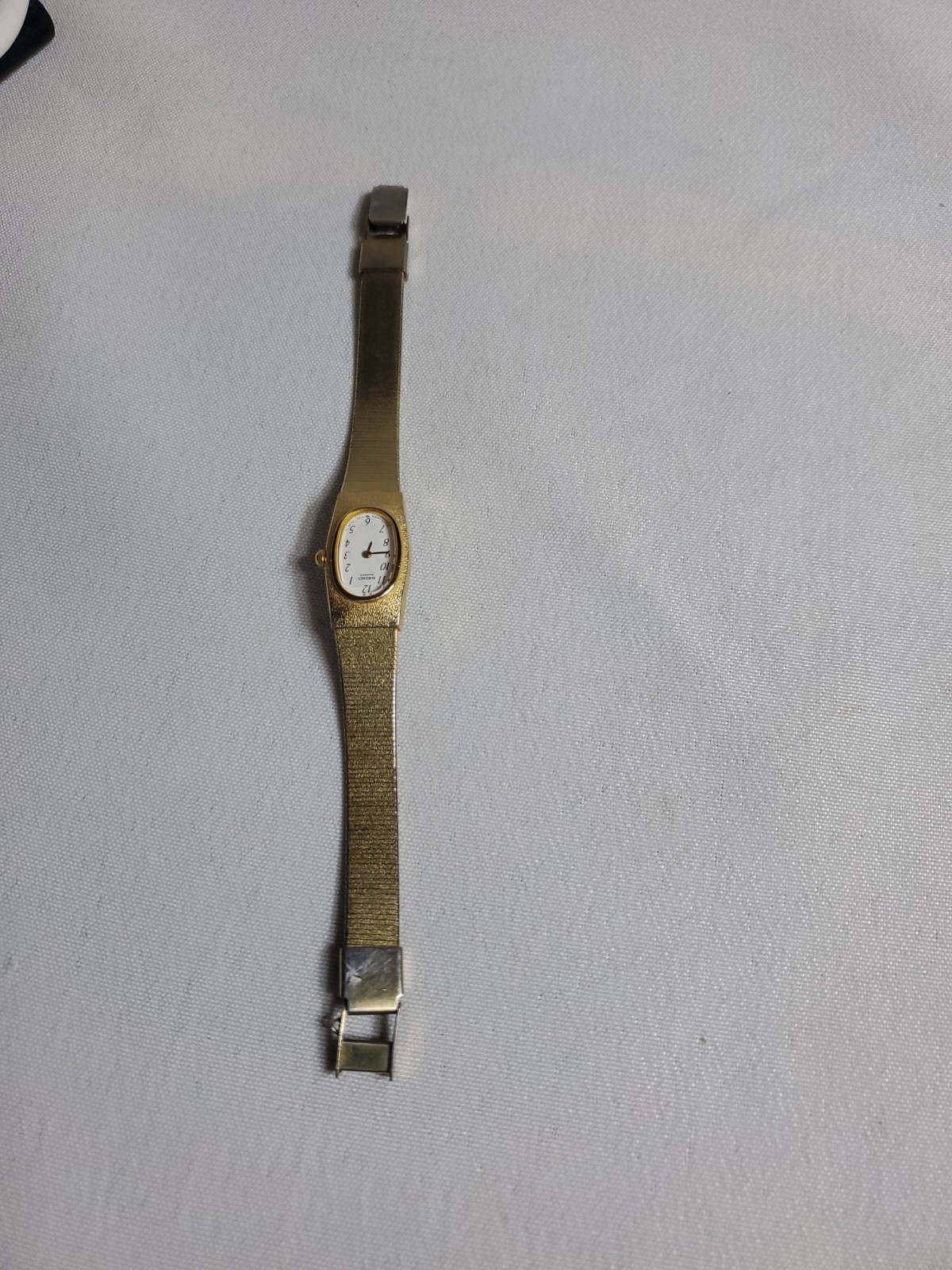 Women’s Vintage Small 1990s Watch SEIKO 1F20-5C90 Working New Battery