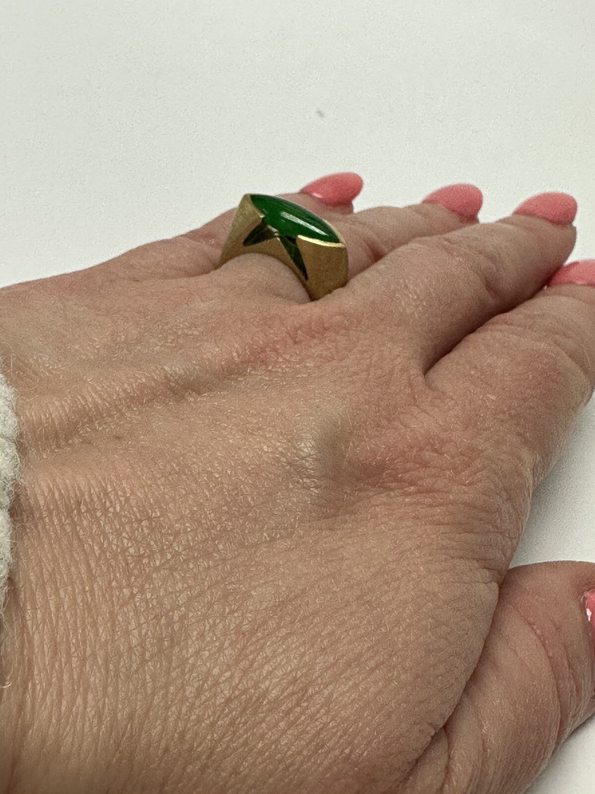 Fei Cui Green Jadeite Jade type A w/ GIA Report Marquise in 18ky Ring size 7.25