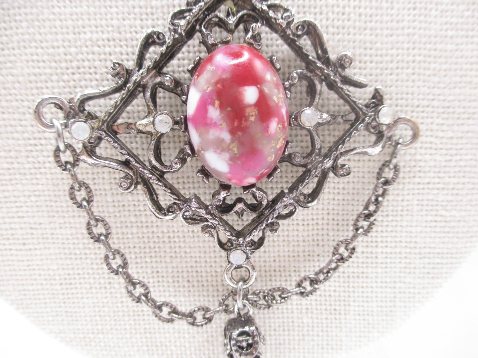 24″ filigree red faux marble diamond-shape cabochon pendant tassel necklace J26