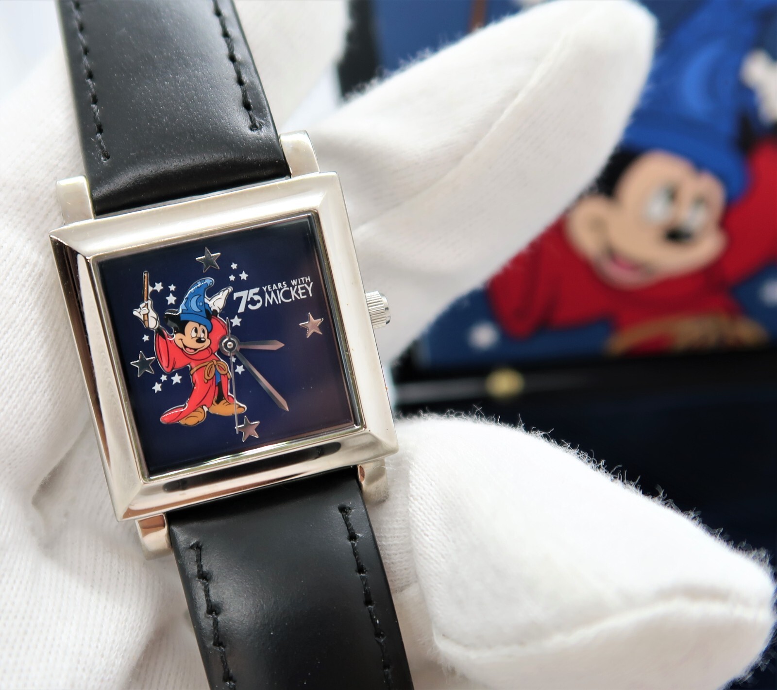 MICKEY MOUSE, 75 Year Disney, “Sorcerer’s Apprentice” LE CHARACTER WATCH,R8-84