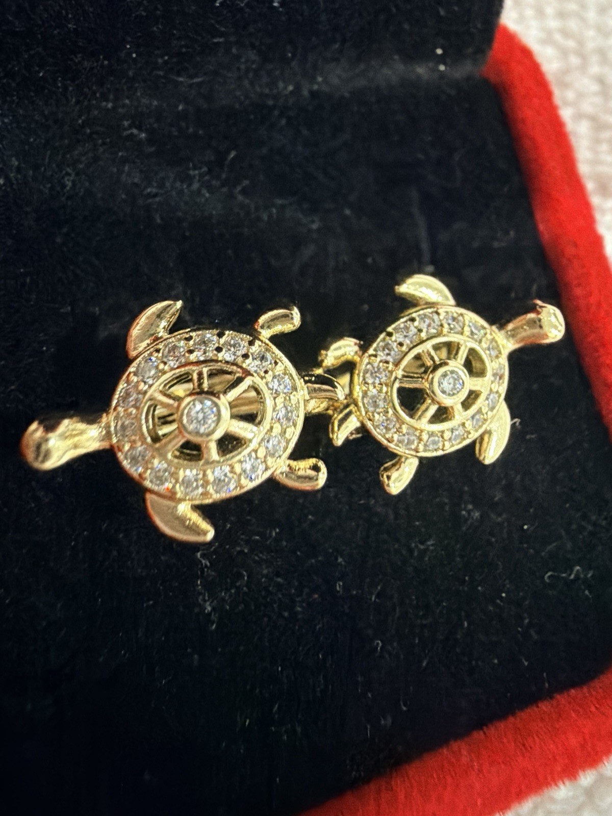 Pendiente Tortuga Laminado En 14k Nuevos Con Sirconia