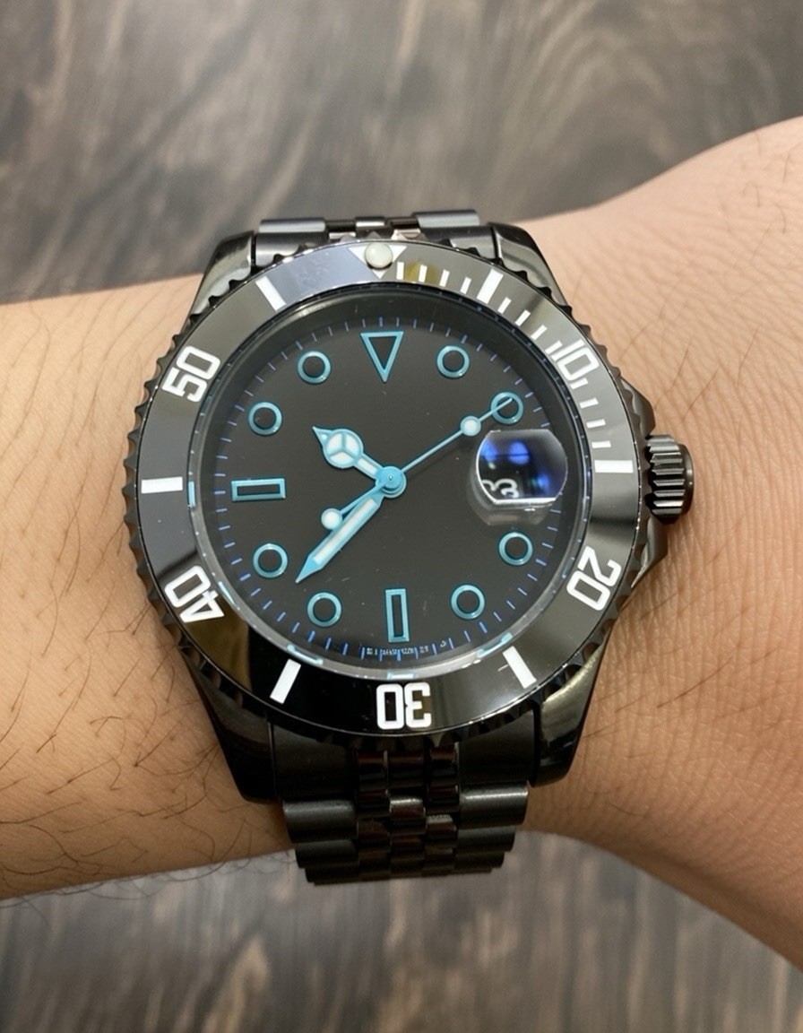 Black PVD Coated Case And Automatic Mens Date Watch Sapphire Crystal