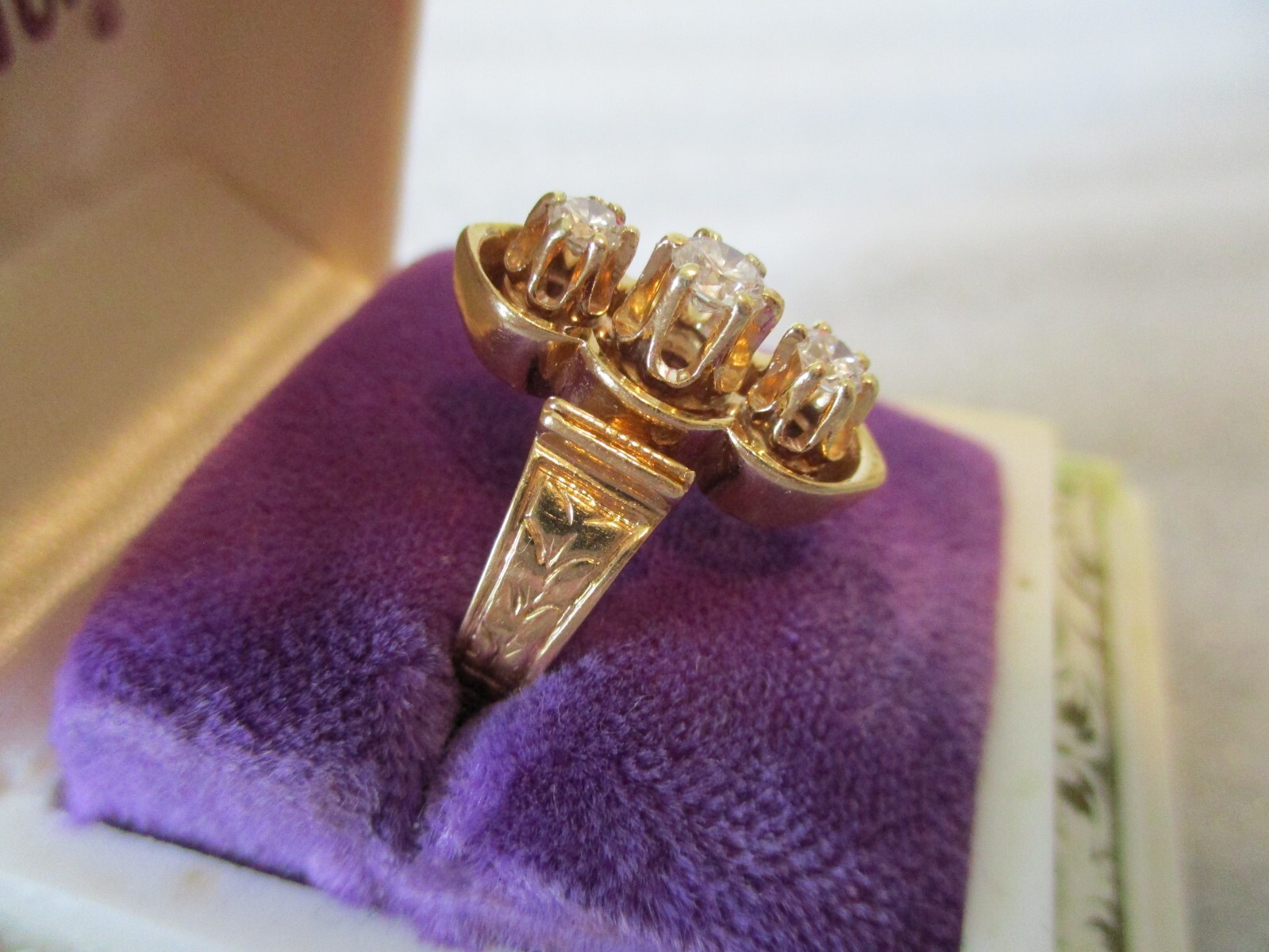 VTG 14K YELLOW GOLD (.30ct APPOX) DIAMOND RING 3 VERTICAL BUTTERCUP SZ 5.5/5.43g