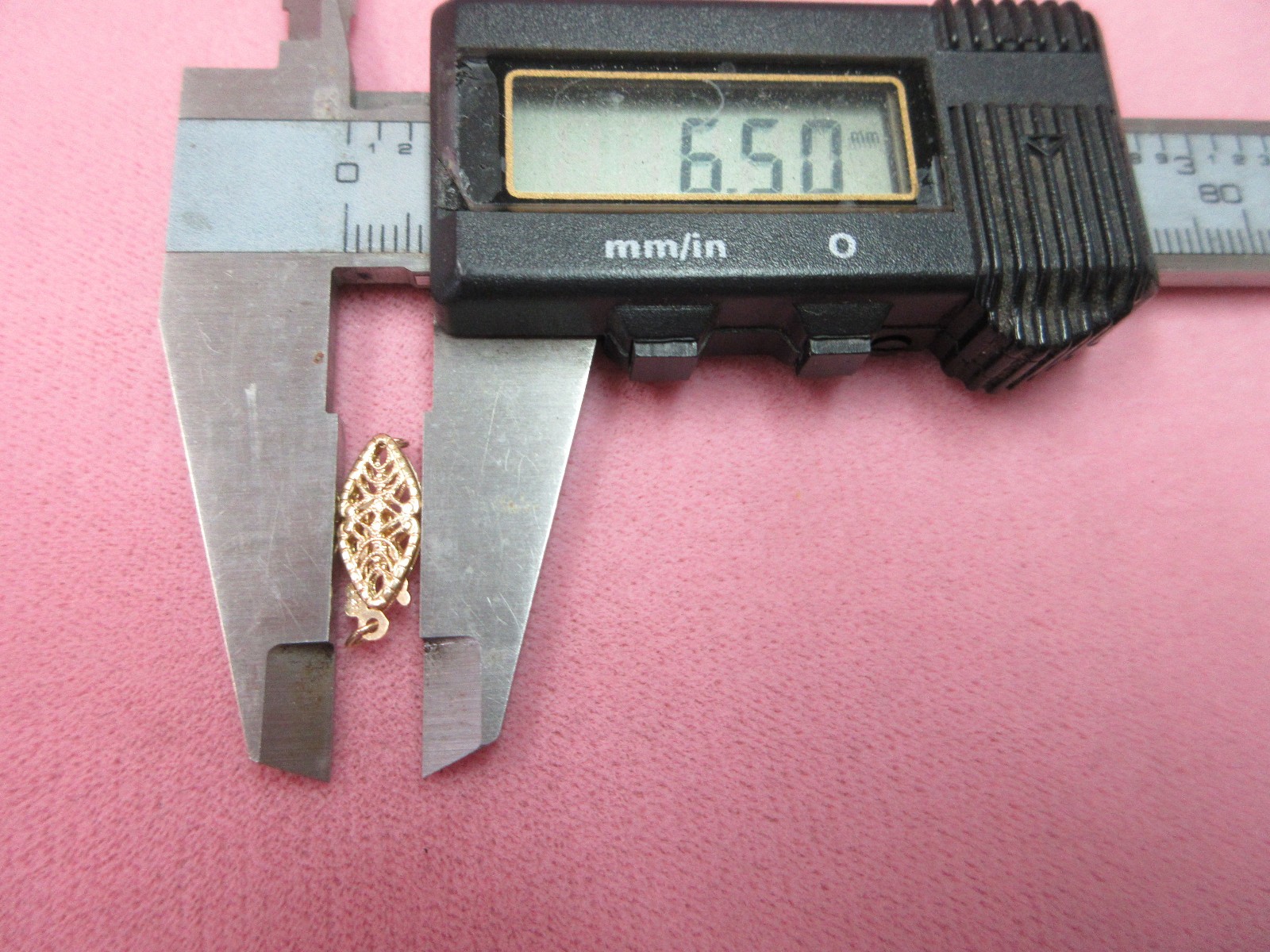 14k Solid Yellow Gold Fishhook Clasp 16.6mm x 6.5mm – .44 Grams