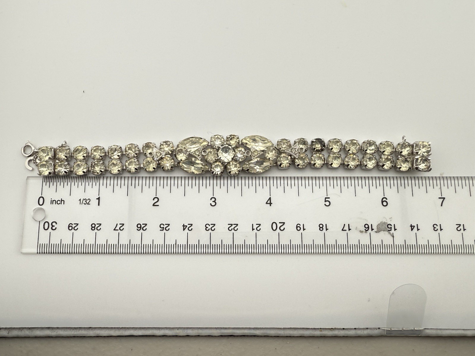 EISENBERG ICE SILVERTONE RHINESTONE 6 3/4” BRACELET AS IS PLEASE READ K138B