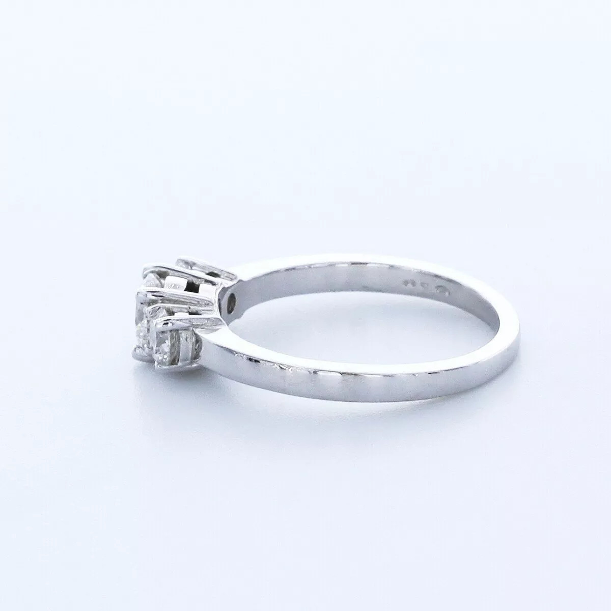 3-Stone Engagement Ring 14K Gold Classic 1.30 CT Round Lab-Grown Diamond D VS1