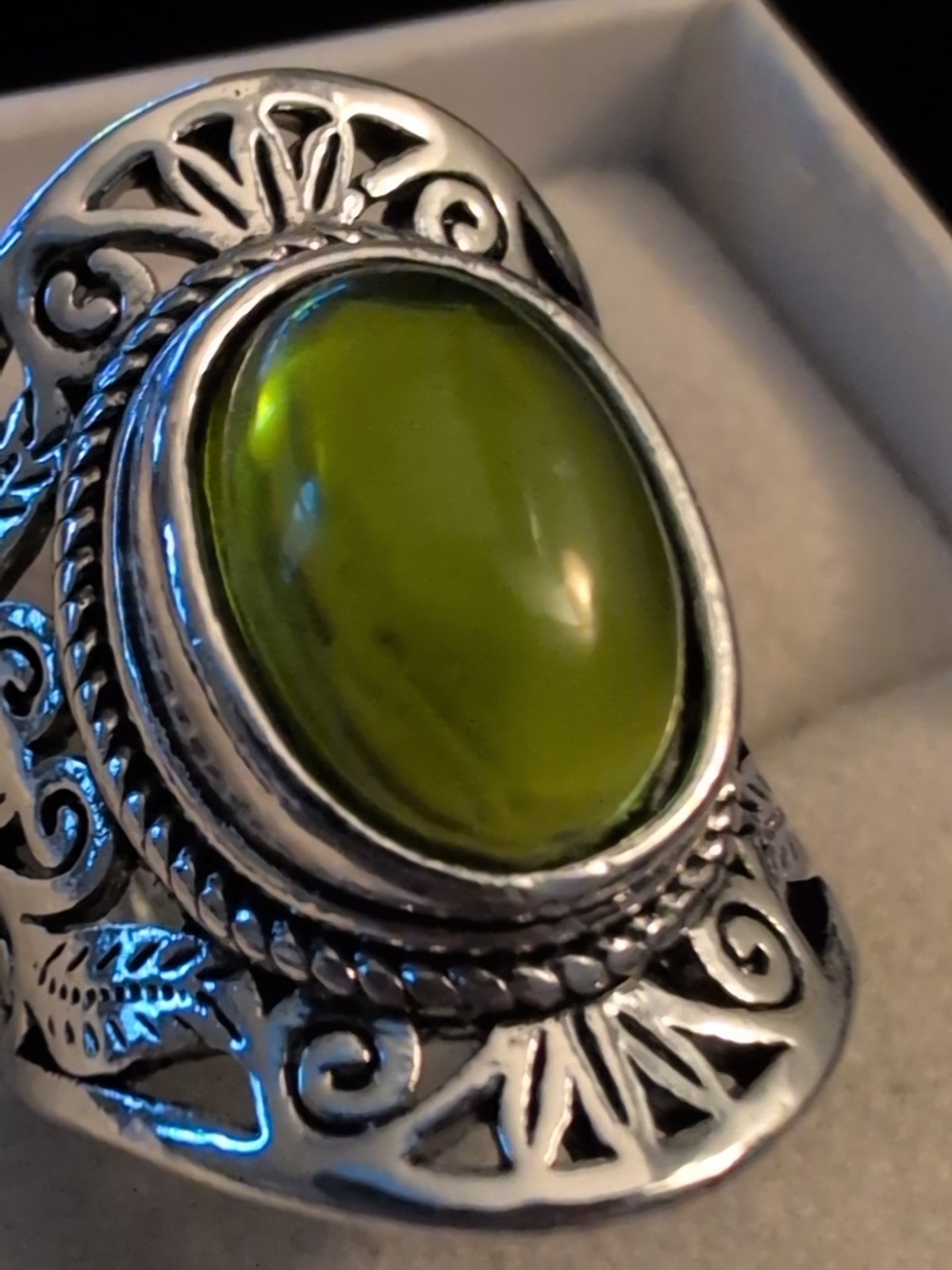 Sterling Silver Size 7 Ornate Vintage Revival Perfect Eye Clean Green Amber