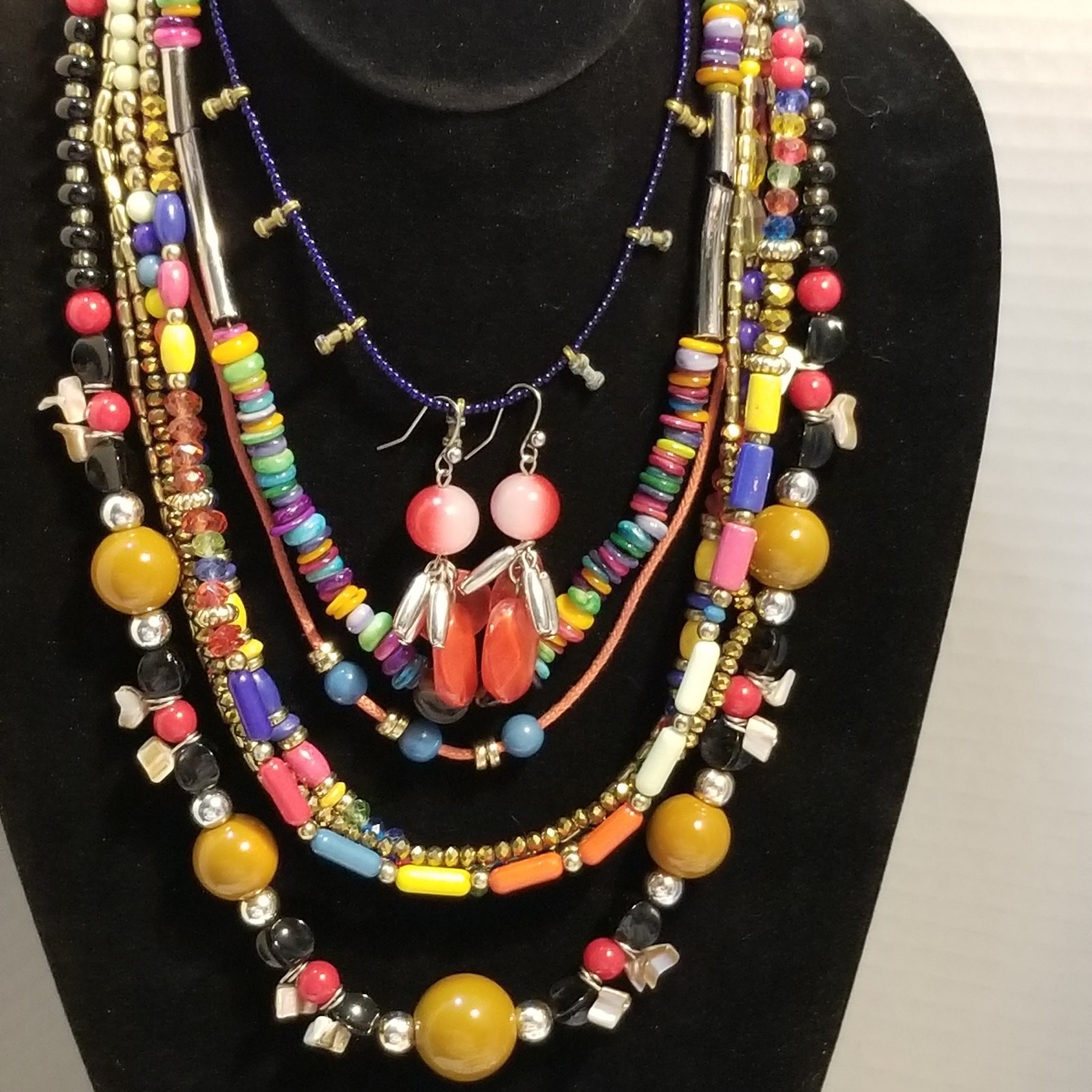 Lot of 18 necklaces bracelets ring and pair of earrings
