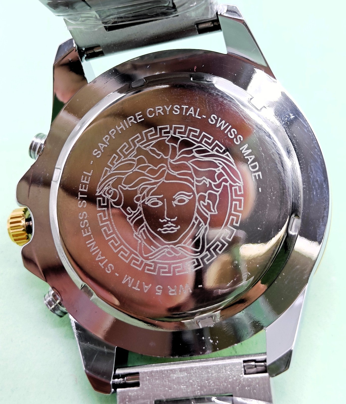Amazing Versace Date Indicator Chronograph Analog Quartz Men’s Wrist Watch