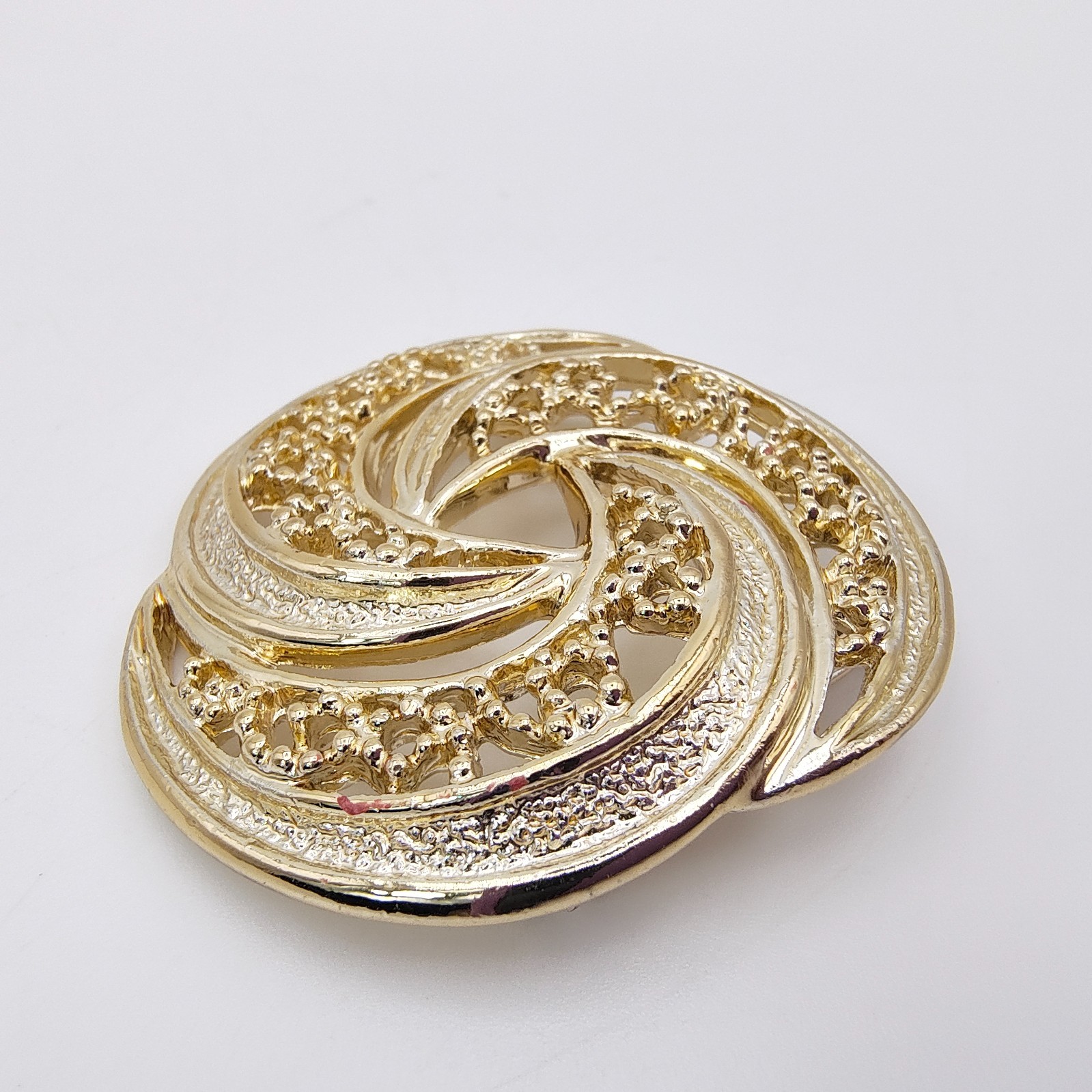 Vintage Gerry’s Openwork Swirl Brooch Gold Tone Modernist Sculptural Mob Wife