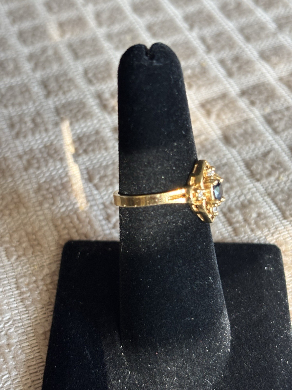 14K Yellow Gold Sapphire Diamond Ring 3.29 Grams
