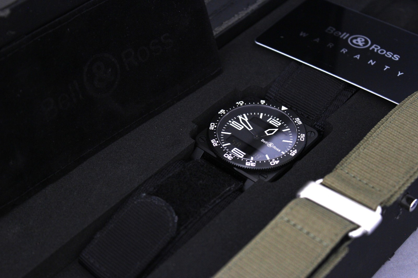 Bell & Ross BR03 Type Aviation Carbon 2012 Box Papers 6-Month Warranty 2x Straps