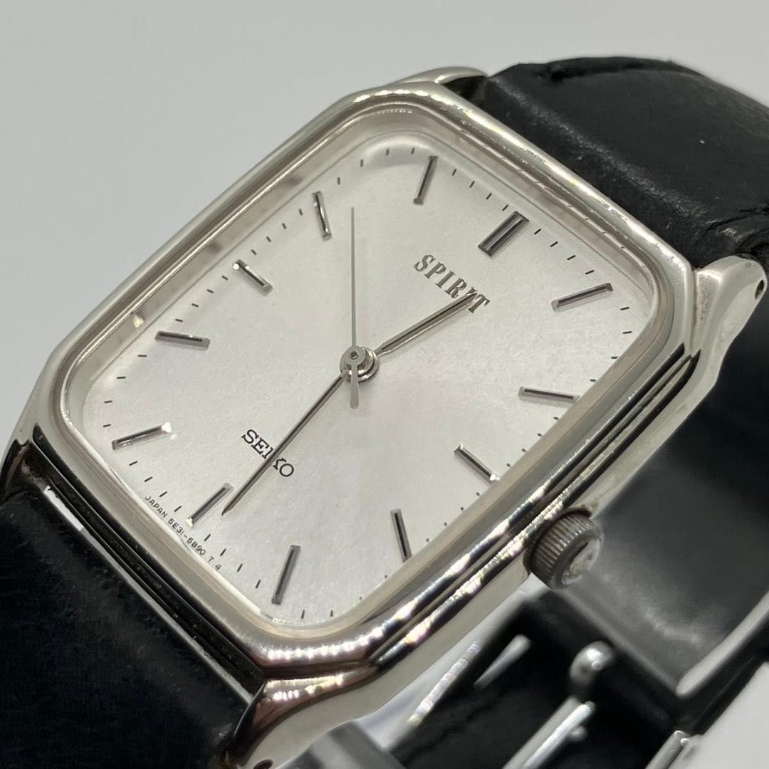 Excellent condition, fully functional SEIKO SPIRIT square men’s quartz watch.