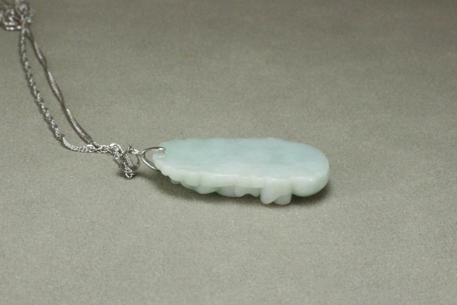Natural White green A Jadeite jade Hand-Carved dog (Chinese Zodiac) Pendant