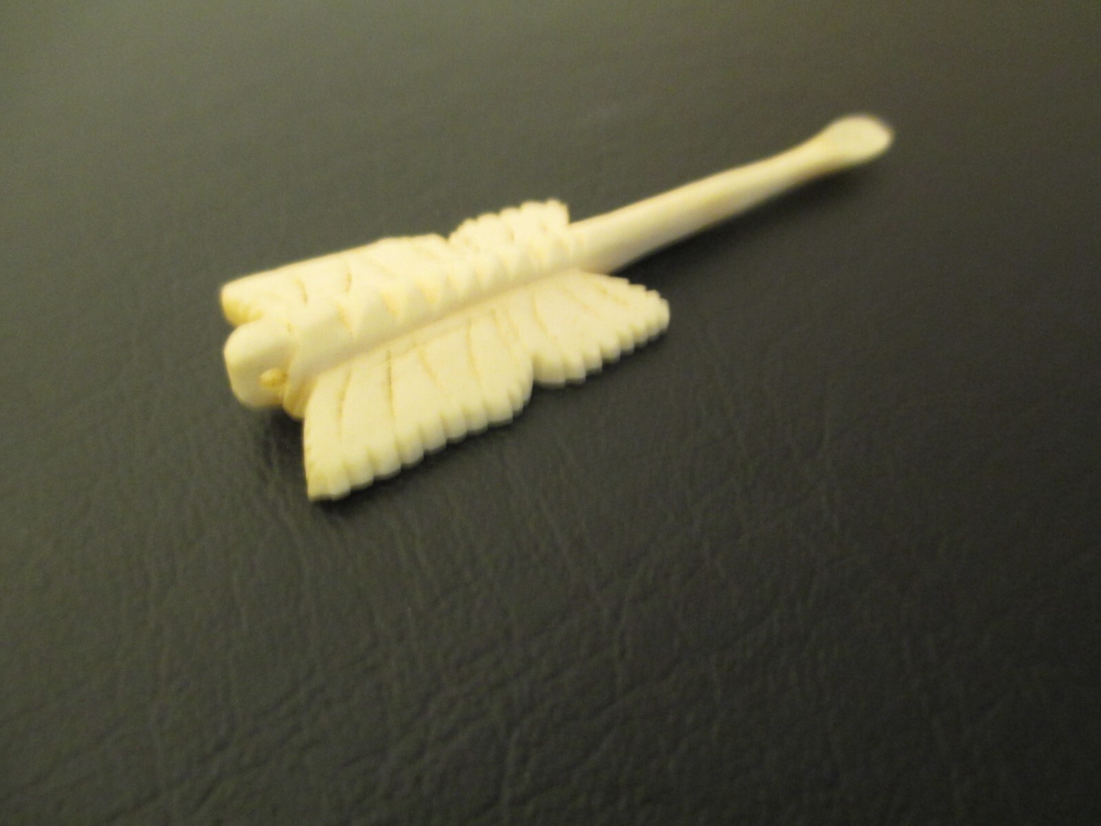 WATER BUFFALO BONE HAND MADE VTG. ANTIQUE MICRO MINI SPOON BUTTERFLY CHARM-NEW
