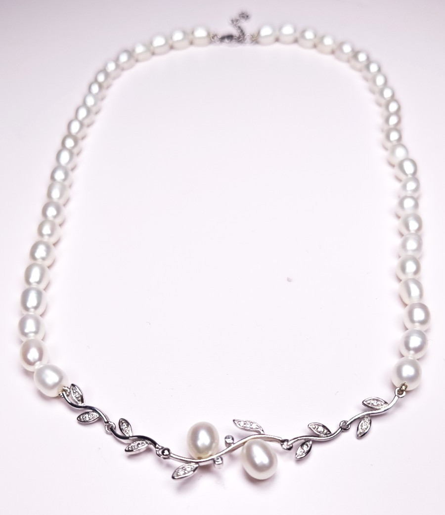 925 Sterling Silver Diamond White Cultured Freshwater Pearl Necklace 18–19.5″