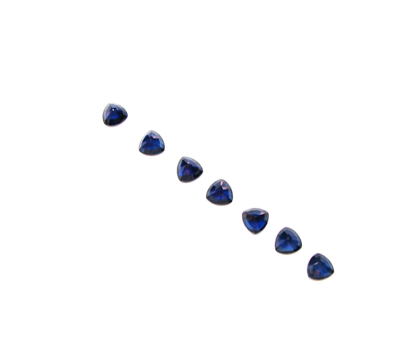 Natural Loose Gem Trillion Blue Sapphires 3.34 Cts Tol, 7 Pcs 4.5×4.5 MM LxW