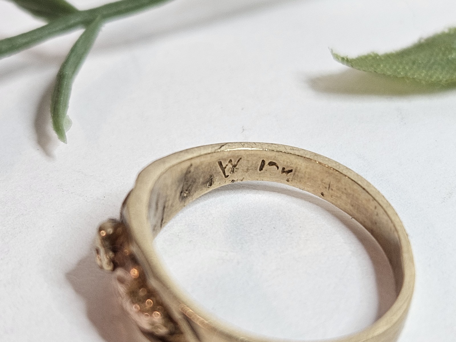 Vintage 10k Tri Color Black Hills Gold Ring Size 3.25 06Rg