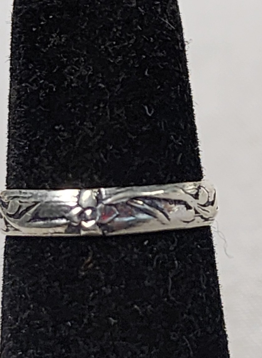 Sterling Silver 6.8g Floral Ring Set sz 3.25