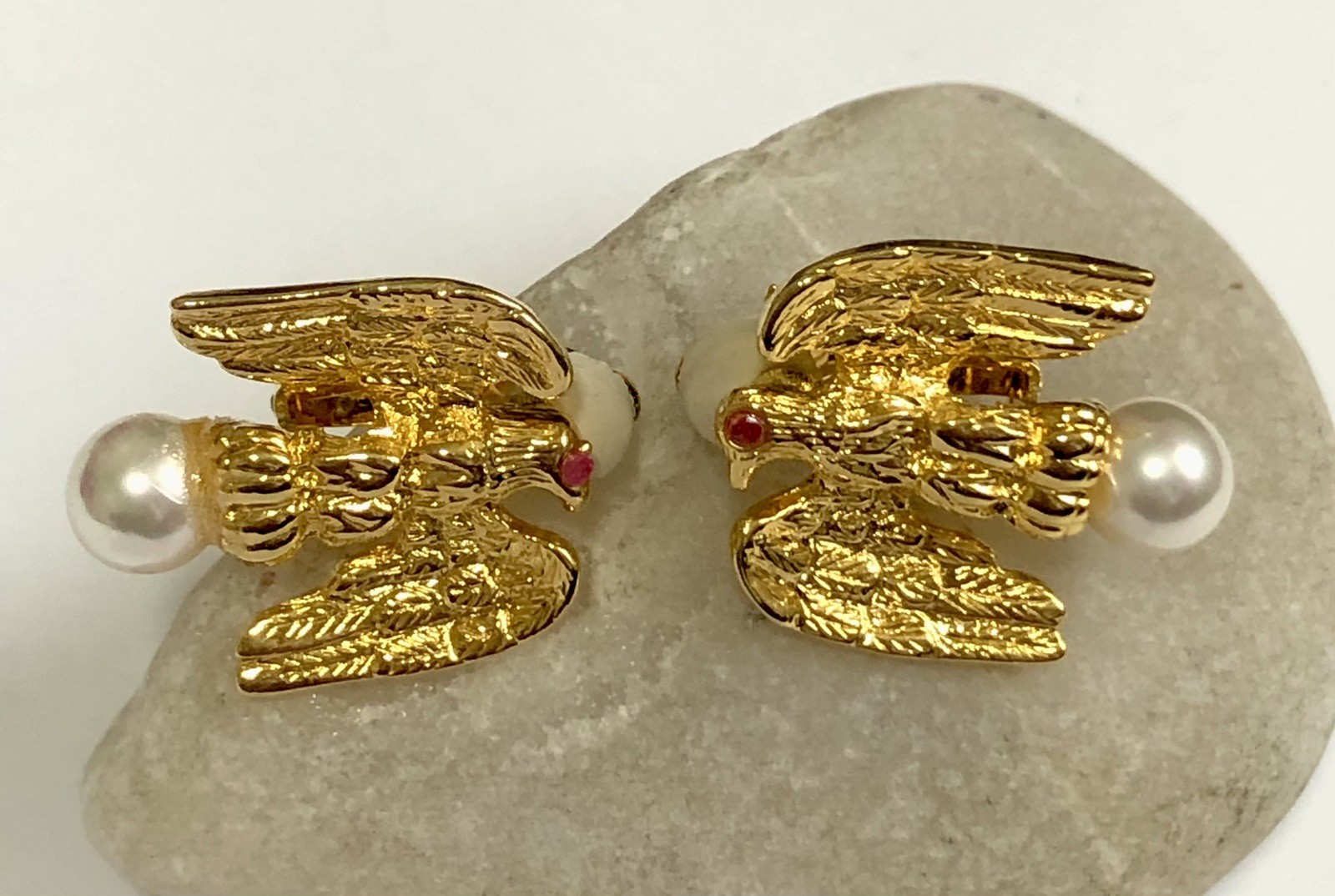 VTG ANN HAND Clip Eagle Earrings,W/ Red Eye&Faux Pearls Approx. 6 1/2–7mm