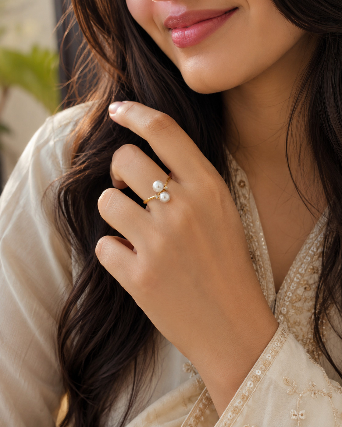 14k Gold Pearl and Diamond Ring Size 6 3.15g