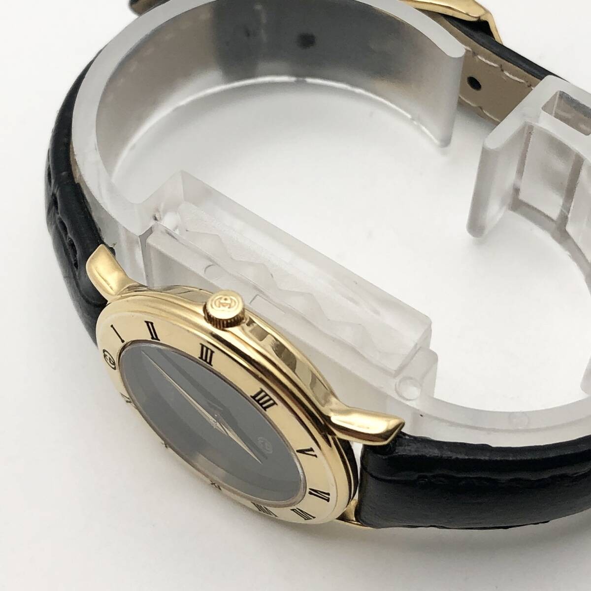 GUCCI Good Condition Working GUCCI 3000L Ladies Gold Quartz Watch a0089